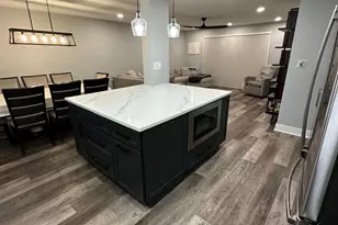 6800 N California Ave, Chicago, IL 60645 - Photo 14
