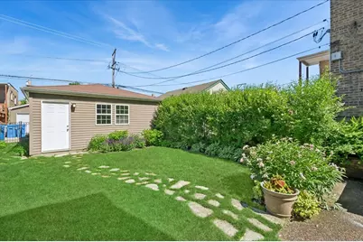 5723 N Saint Louis Avenue, Chicago, IL 60659 - Photo 16