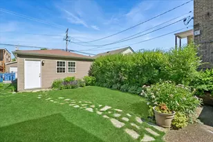 5723 N St Louis Ave, Chicago, IL 60659 - Photo 16