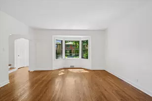 5723 N St Louis Ave, Chicago, IL 60659 - Photo 6