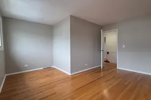 553 W Park Ave, Libertyville, IL 60048 - Photo 8