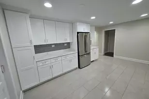 813 Chicago Rd, Chicago Heights, IL 60411 - Photo 8
