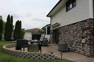 17131 Yates St, South Holland, IL 60473 - Photo 30