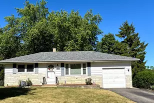 39600 Janet Ct N, Antioch, IL 60002 - Photo 1
