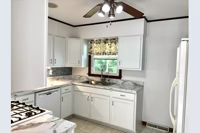 39600 Janet Court N, Antioch, IL 60002 - Photo 4