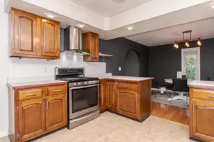 2323 Duke Dr, Bloomington, IL 61705 - Photo 26