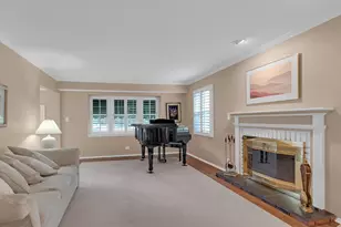 5 Knight Hill Ln, Buffalo Grove, IL 60089 - Photo 4