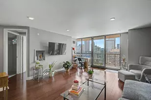10 E Ontario St, Chicago, IL 60611 - Photo 14
