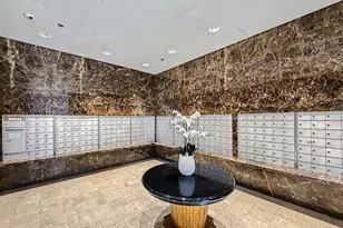 10 E Ontario St, Chicago, IL 60611 - Photo 6