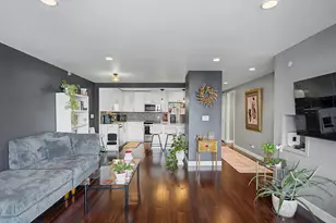 10 E Ontario St, Chicago, IL 60611 - Photo 10