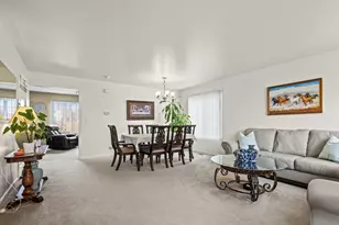 941 Brahms Rd, Volo, IL 60073 - Photo 4
