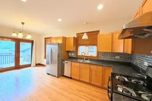 3015 S Quinn St, Chicago, IL 60608 - Photo 14