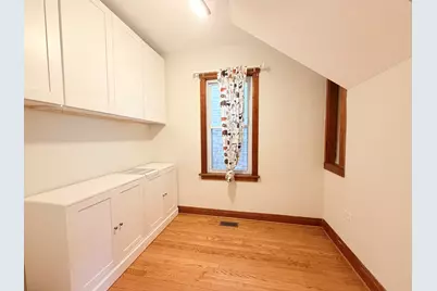 3015 S Quinn Street, Chicago, IL 60608 - Photo 8
