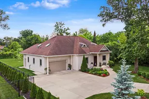 378 E Deerpath Rd, Wood Dale, IL 60191 - Photo 2