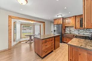 7717 W 81st St, Bridgeview, IL 60455 - Photo 10