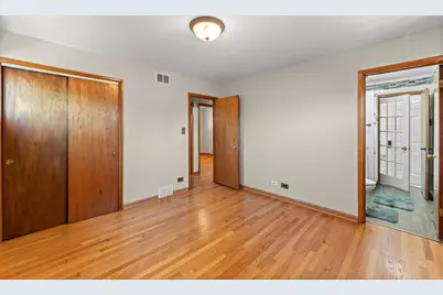 7717 W 81st Street, Bridgeview, IL 60455 - Photo 12