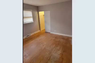 9035 S Euclid Avenue, Chicago, IL 60617 - Photo 6
