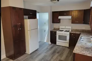 9035 S Euclid Ave, Chicago, IL 60617 - Photo 4