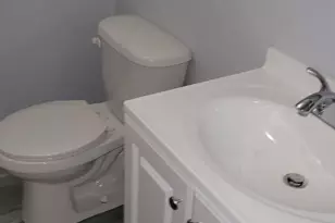 9035 S Euclid Ave, Chicago, IL 60617 - Photo 10
