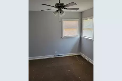 9035 S Euclid Avenue, Chicago, IL 60617 - Photo 8