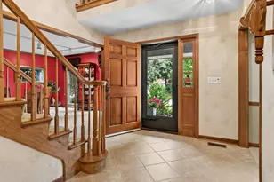 2238 Remington Dr, Naperville, IL 60565 - Photo 2