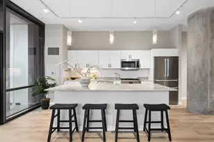 860 W Blackhawk St, Chicago, IL 60642 - Photo 4
