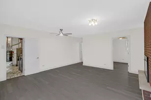 220 S Orchard Dr, Park Forest, IL 60466 - Photo 10