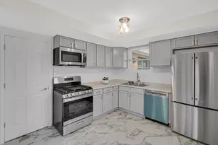 220 S Orchard Dr, Park Forest, IL 60466 - Photo 12