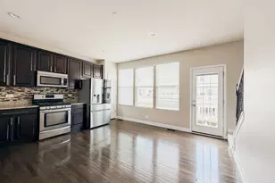 808 E Wing St, Arlington Heights, IL 60004 - Photo 4