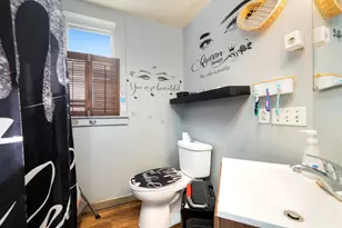 402 S Walnut Ave, Freeport, IL 61032 - Photo 14