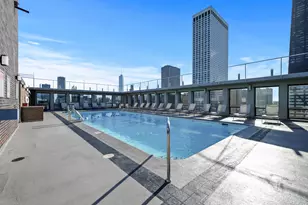 260 E Chestnut St, Chicago, IL 60611 - Photo 20