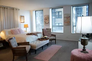 260 E Chestnut St, Chicago, IL 60611 - Photo 2