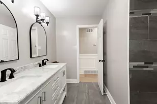 17211 California Ave, Hazel Crest, IL 60429 - Photo 10