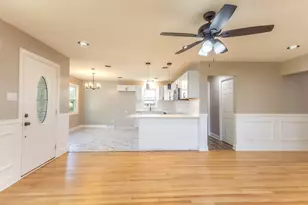 17211 California Ave, Hazel Crest, IL 60429 - Photo 4