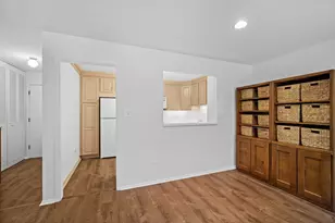 250 Ridge Ave, Evanston, IL 60202 - Photo 8