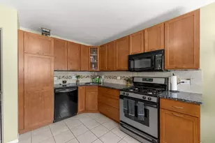 492 W Avery St, Elmhurst, IL 60126 - Photo 6