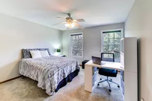 438 W Trail Ct, Grayslake, IL 60030 - Photo 18