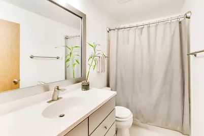 438 W Trail Court, Grayslake, IL 60030 - Photo 20
