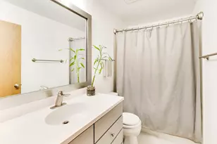 438 W Trail Ct, Grayslake, IL 60030 - Photo 20