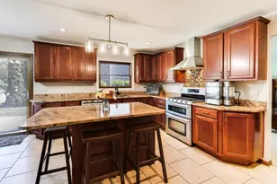 438 W Trail Ct, Grayslake, IL 60030 - Photo 8