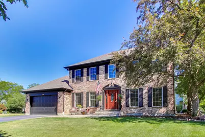 438 W Trail Court, Grayslake, IL 60030 - Photo 2