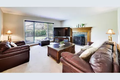 438 W Trail Court, Grayslake, IL 60030 - Photo 12