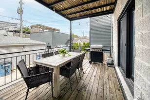 2114 W Erie St, Chicago, IL 60612 - Photo 26