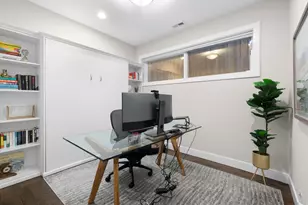 2534 N Linden Pl, Chicago, IL 60647 - Photo 14