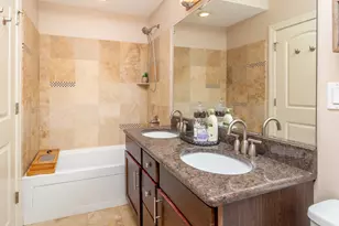 1639 W Granville Ave, Chicago, IL 60660 - Photo 10