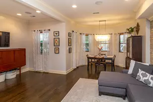 1639 W Granville Ave, Chicago, IL 60660 - Photo 4