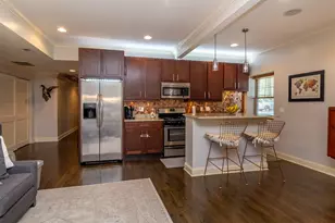 1639 W Granville Ave, Chicago, IL 60660 - Photo 6