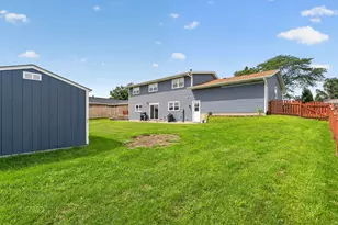 818 Bonnie Ln, Peotone, IL 60468 - Photo 32