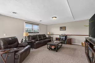 818 Bonnie Ln, Peotone, IL 60468 - Photo 28
