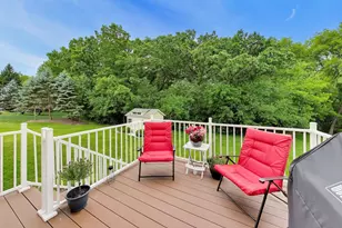 435 Oak Grove Cir, Wauconda, IL 60084 - Photo 4